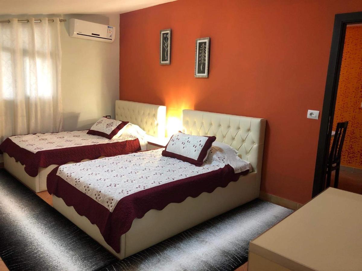 Modern Apartment By Ceni, Elbasan Buitenkant foto